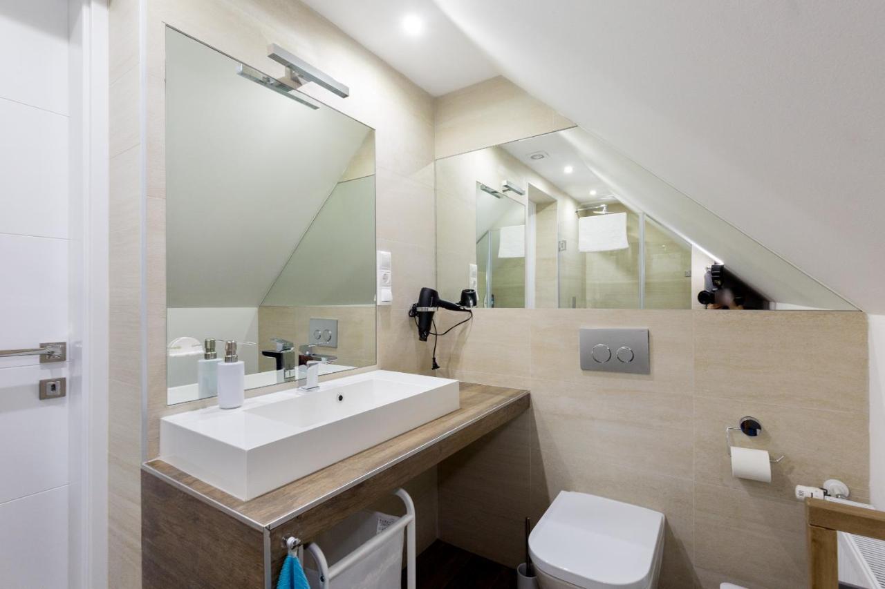 Budapest Central Square 2 Bedrooms Suite - Michaelides Voeroesmarty Square Residences Dış mekan fotoğraf