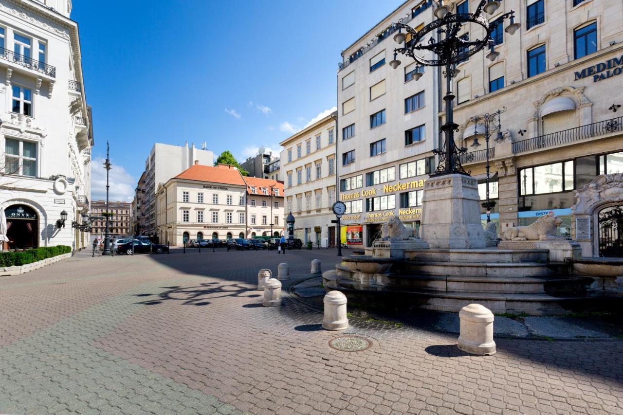 Budapest Central Square 2 Bedrooms Suite - Michaelides Voeroesmarty Square Residences Dış mekan fotoğraf